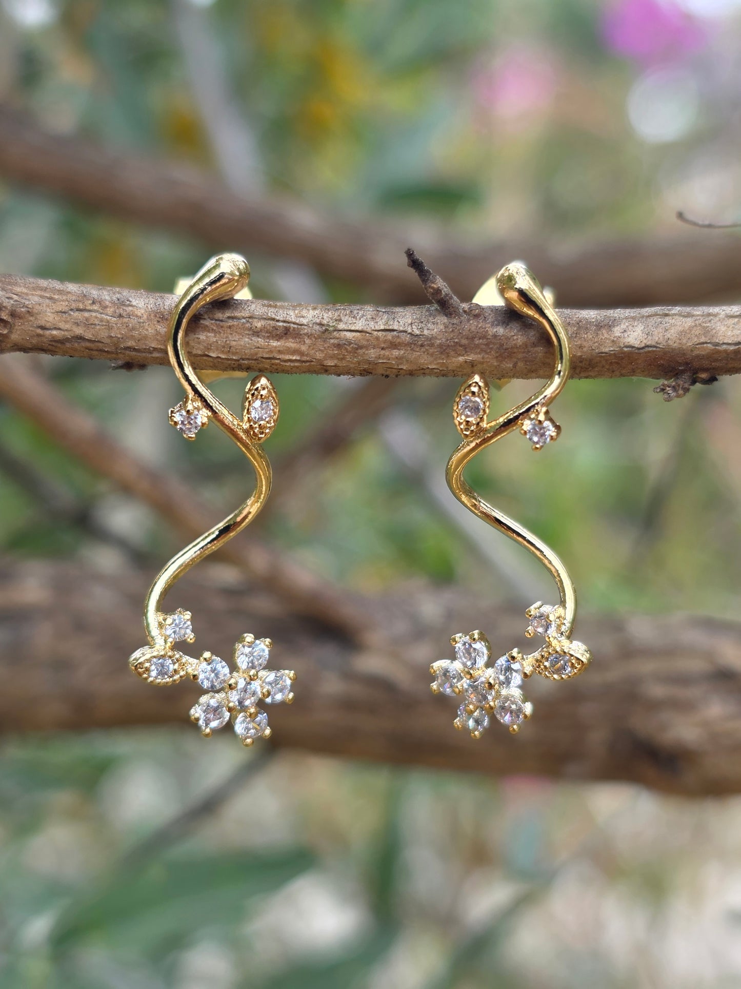 Floréline Vine Earrings – 18K Gold Filled Floral Drop Studs